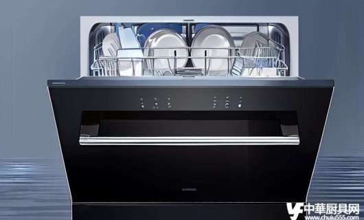 "餐具的救世主！终结手洗时代，洗碗机惊人表现大揭秘！"