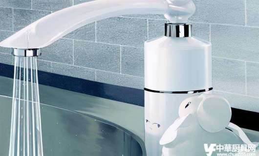 绿色赛道上的家居与智能汽车：共筑低碳未来的双翼