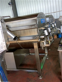 春秋机械冷冻食品加工设备肠类加工秘制工序---真空灌肠机韧性、脆度、口感、味道、优势图片 价格