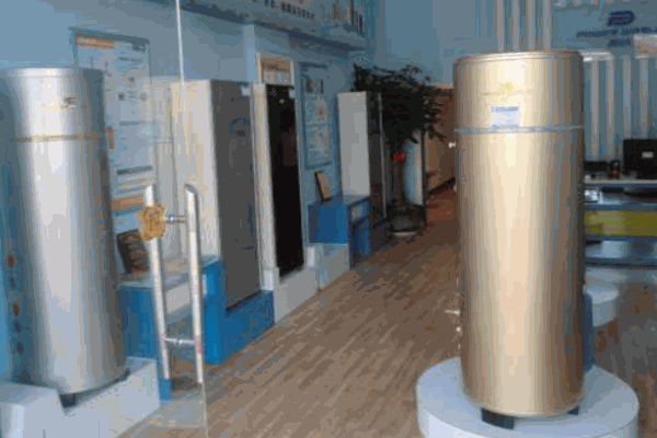 光腾空气能热水器戴丽丽