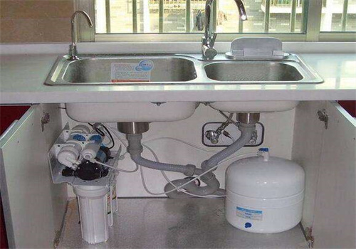 泉露净水机代理