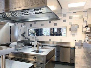 厨房设备的保养与清洁 合理保养延长厨具设备寿命