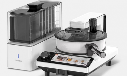 巴掌厨房”也能满汉全席？——小户型厨房电器搜索量年增165%，「迷你套装+立体收纳」让2㎡灶台变身“星级后厨