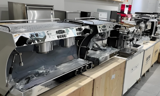 网红咖啡店吧台设备选购避坑指南：别让“颜值税”毁了你的第一杯爆款咖啡