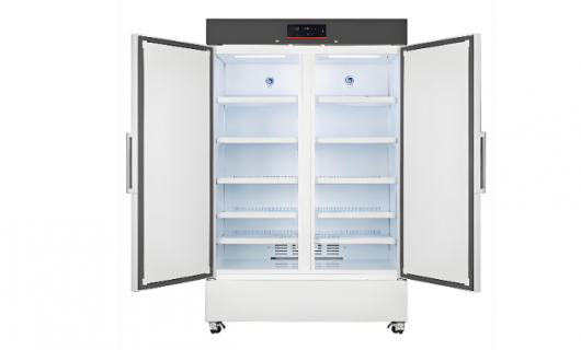 “中国厨都”匠心造：冷藏柜“温度+美学”双赋能甜品店